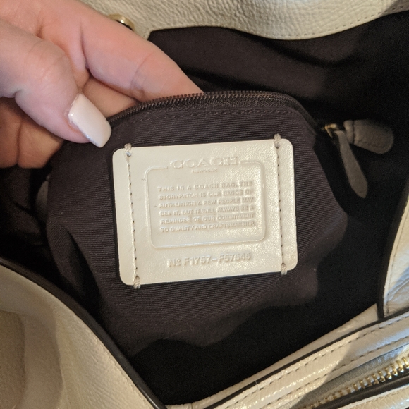 Coach purse, ivory - Picture 4 of 4
